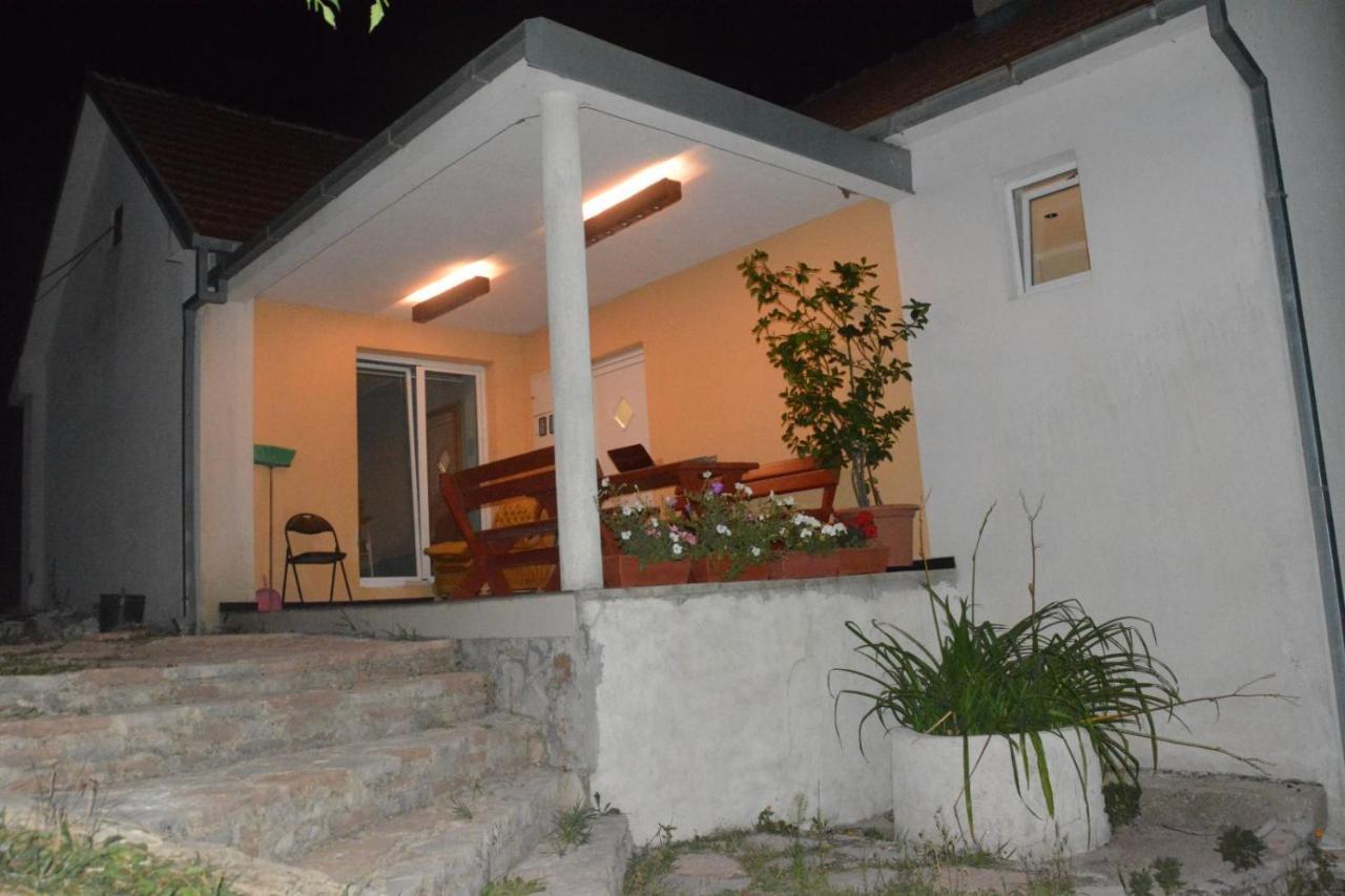 Gazdinstvo Tadic ξενώνας Nikšić Εξωτερικό φωτογραφία